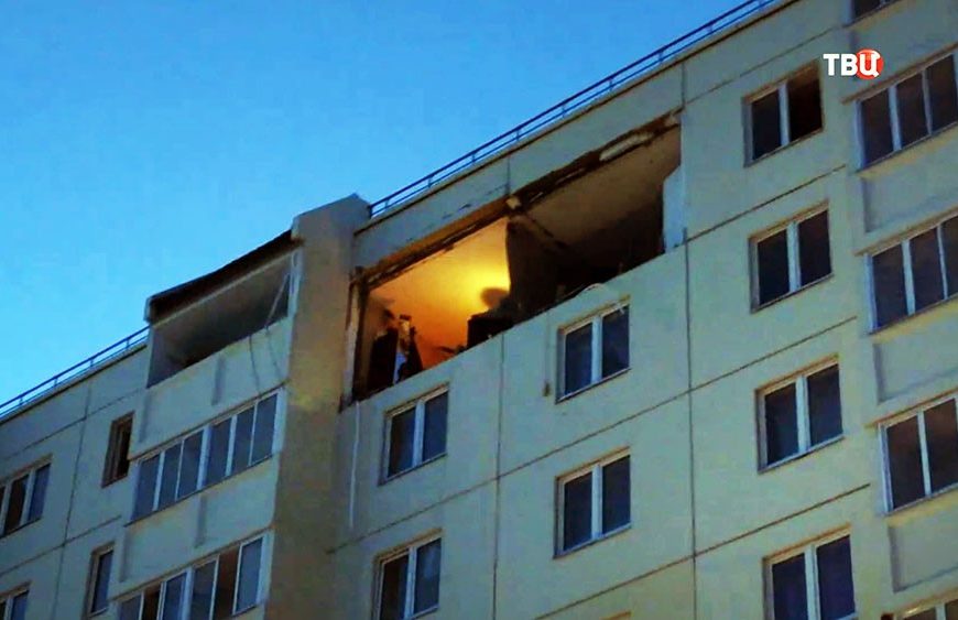 Взрыв газового баллона в многоквартирном доме Омска